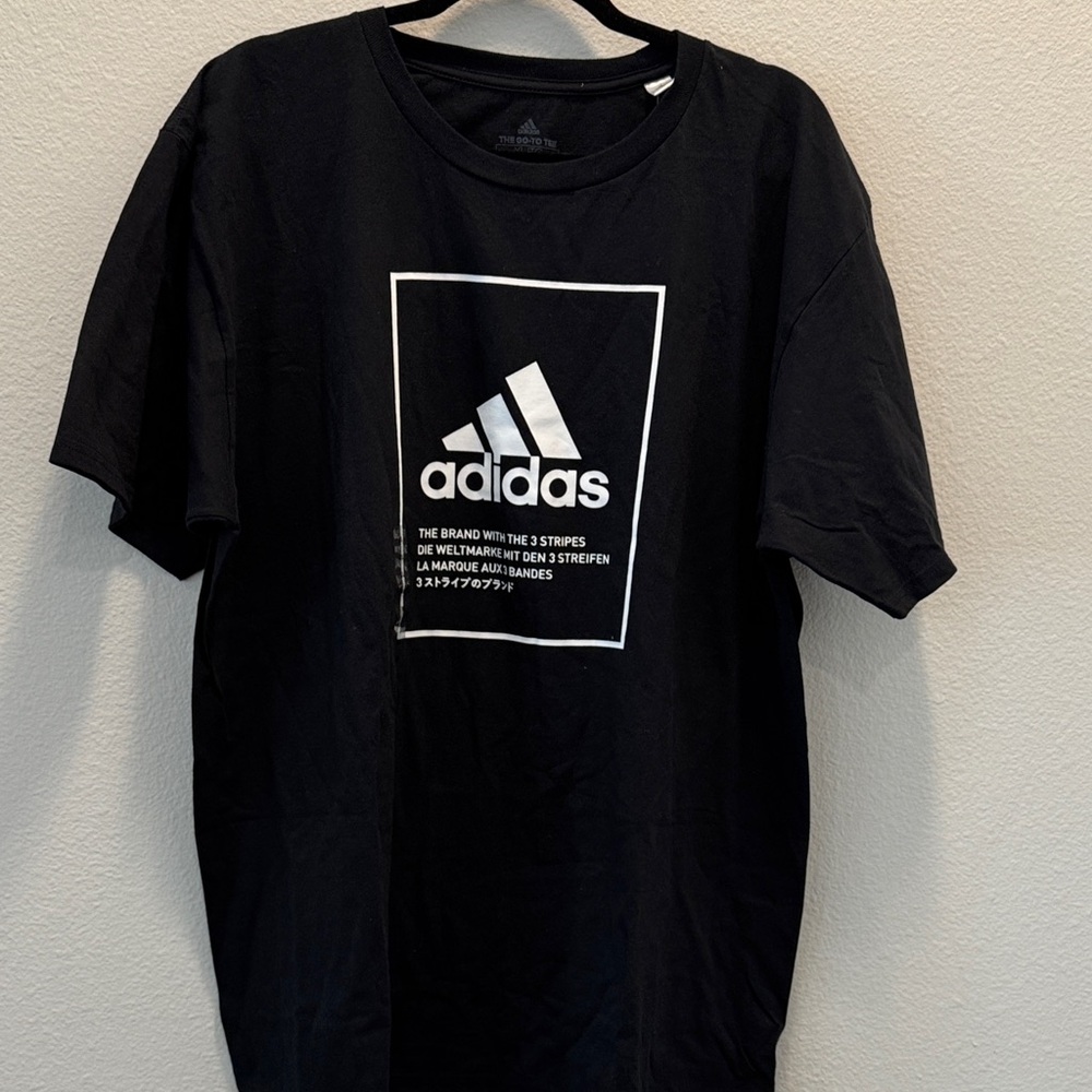 Men’s Adidas Black Short Sleeve Tee with White Box Logo. Size XL New